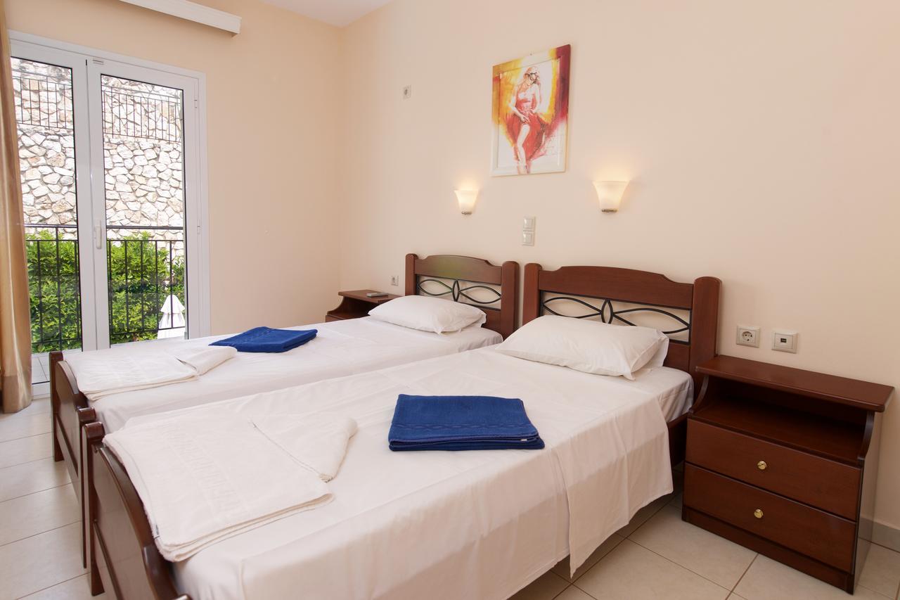 Gabriel Houses Agia Efimia Exterior photo